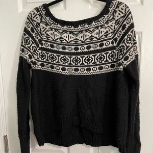 American Eagle Black and White Sweater